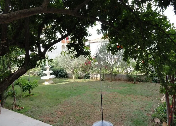 Apartman Croatia Borik Garten For Family Eg 1